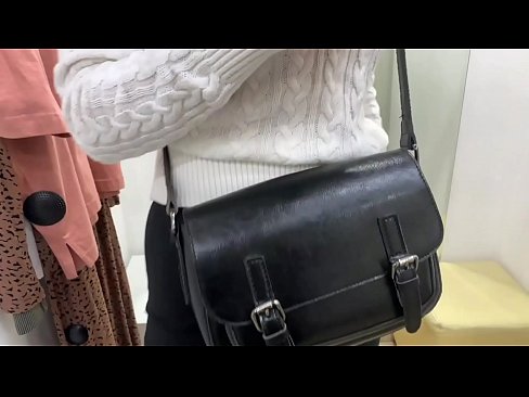 ❤️ אוננות פומבית של הכלבה הצעירה פרלברי עם דילדו בחדר המתאים סופר-סקס ב-iw.nicepornphotos.ru ❌️